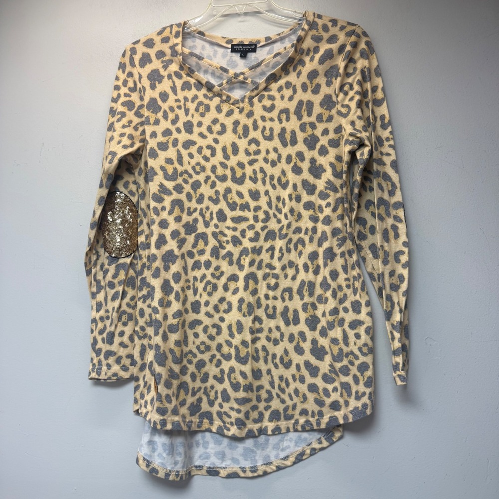 Simply Southern Top Women Large Tan Leopard Sequin Elbow Patch V-Neck Excellent